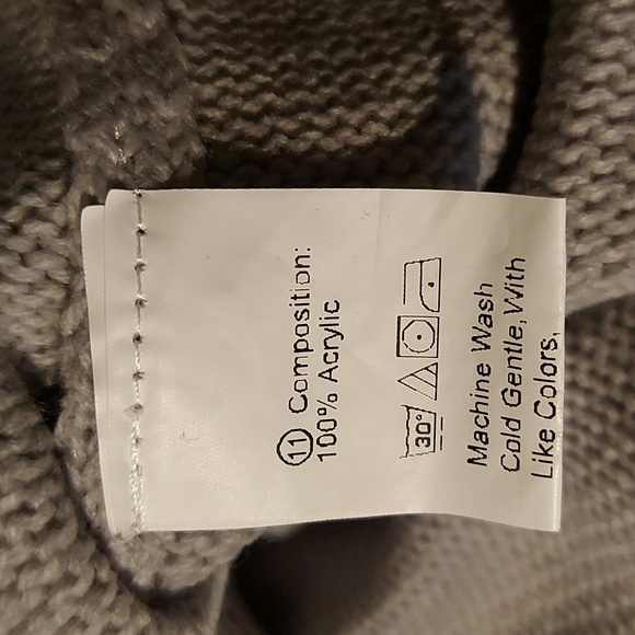 Emery Rose Heart Sweater/ NWOT/ Grey/ White/Gift/ Valentines Day/ Christmas - Picture 7 of 8